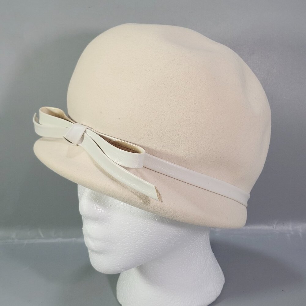 Henry Pollak NY Ritz Women 22 Cream Wool Bell Cloche Hat Sears Millinery VTG